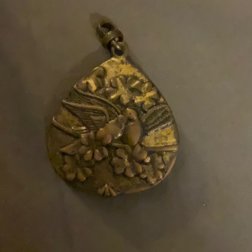 Appendant - Picture 3 of 3